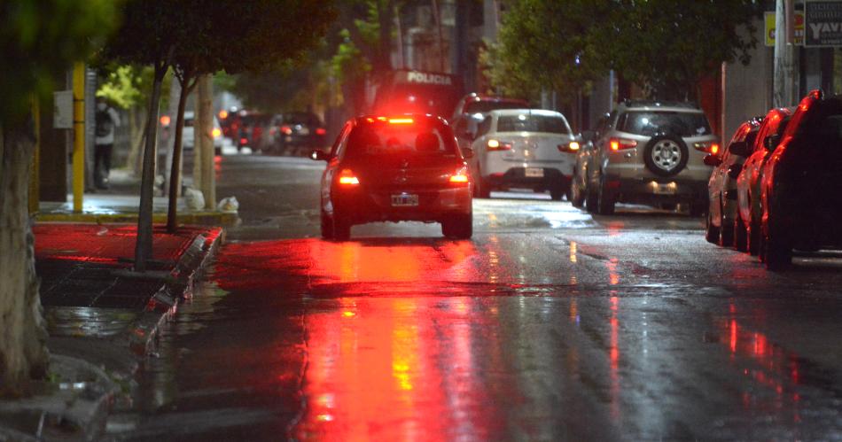La semana termina con pronoacutestico de lluvia para todo el diacutea en Santiago del Estero