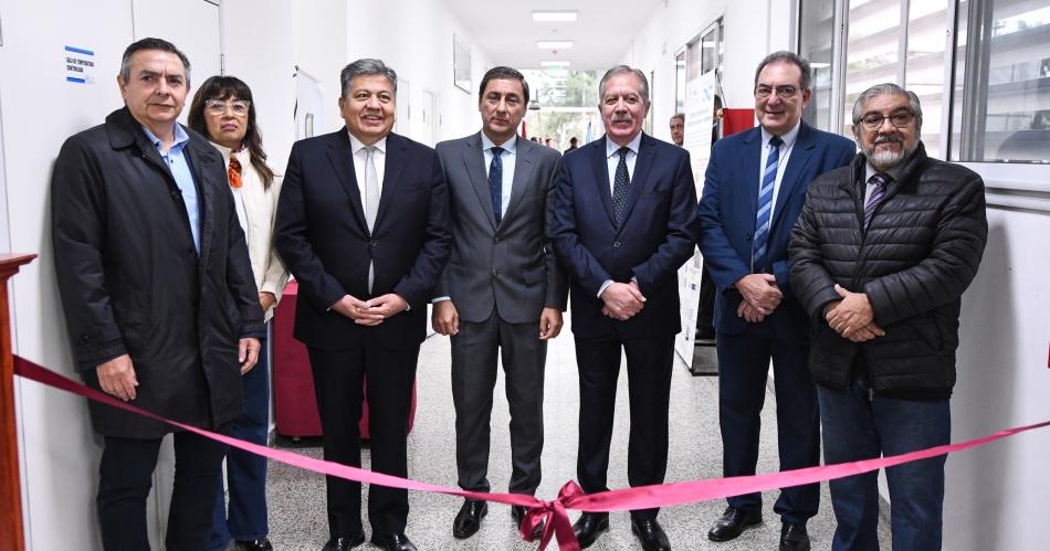 Autoridades participaron de la inauguracioacuten de la ampliacioacuten de los laboratorios centrales de la UNSE