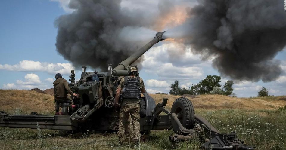 Ucrania admite deterioro en el este por la ofensiva rusa