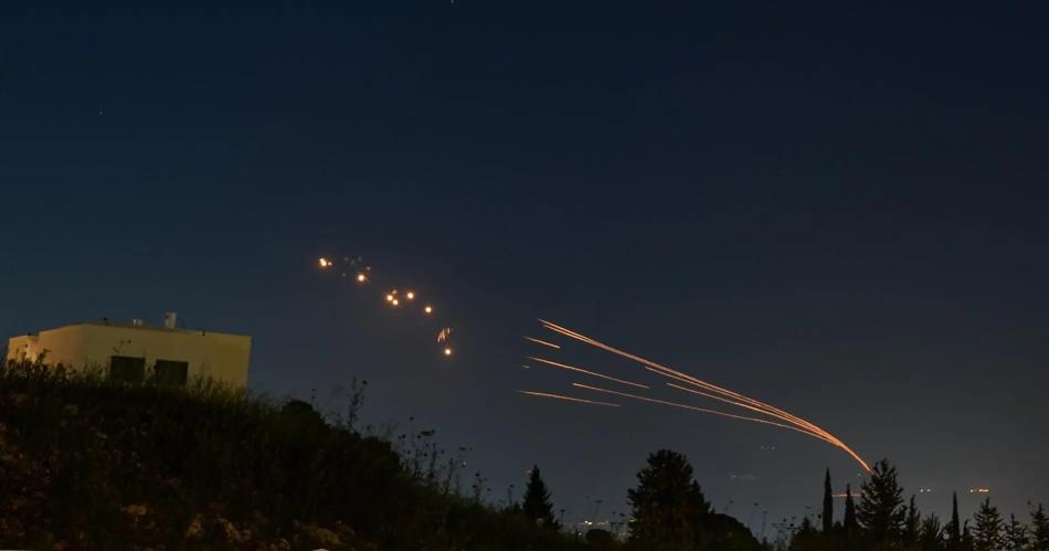 Israel interceptoacute maacutes de 200 drones misiles baliacutesticos y de crucero que lanzoacute Iraacuten