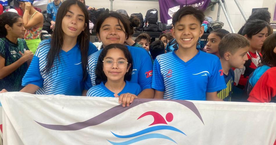Brillante performance del equipo santiaguentildeo de natacioacuten en San Luis