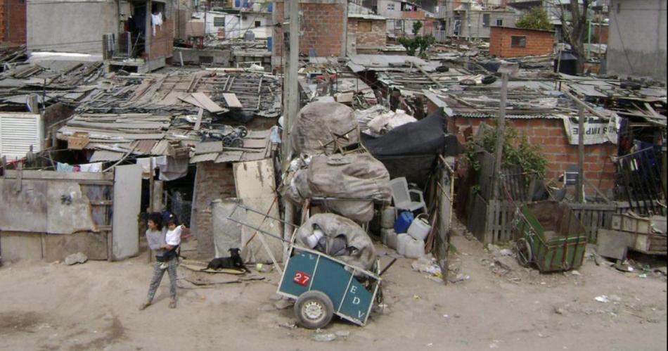 En el primer trimestre del antildeo Argentina sumoacute 32 millones de nuevos pobres 