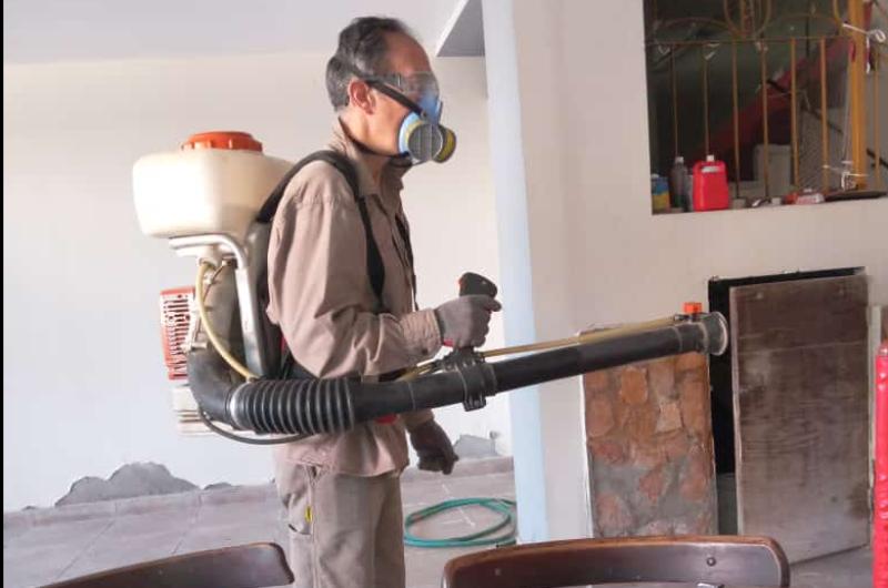 El plan de lucha contra el dengue sigue presente en los barrios termenses