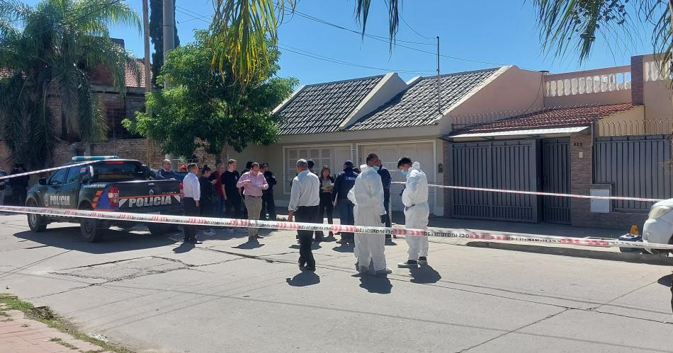 Masacre- municipal jubilado fue asesinado de maacutes de 20 puntildealadas se arrastroacute ensangrentado por la casa