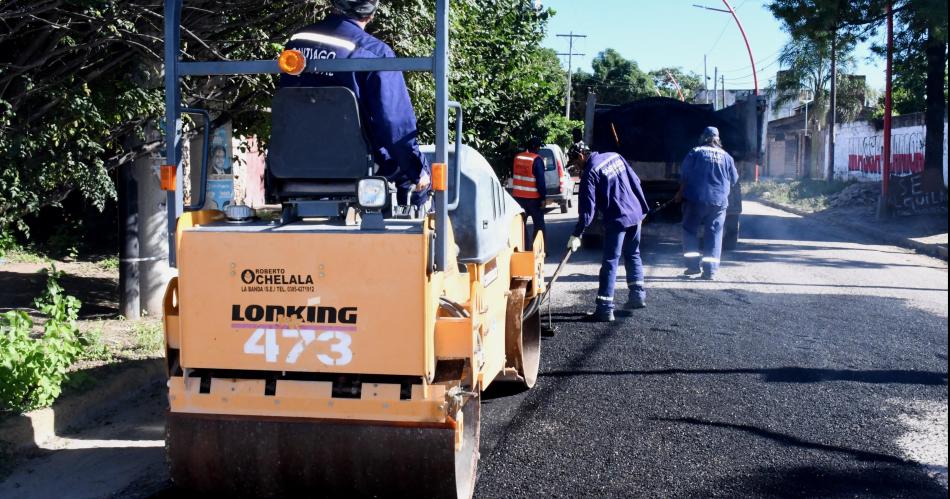 Trabajan en el mejoramiento de las calles Buenos Aires y Viano