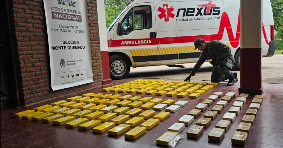 Ambulancia y 135 kg de cocaiacutena con perfume de mujeres narco