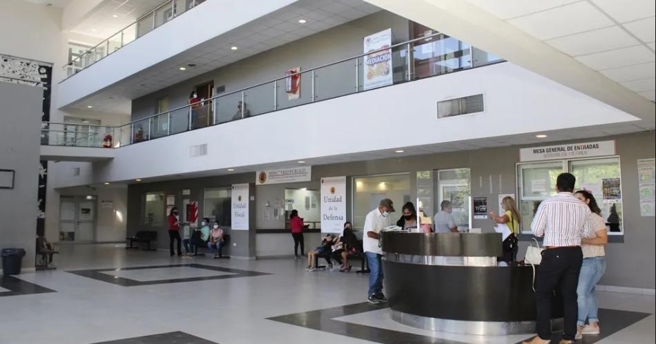 Enviacutean a juicio a violento sujeto que intentoacute matar a su vecino