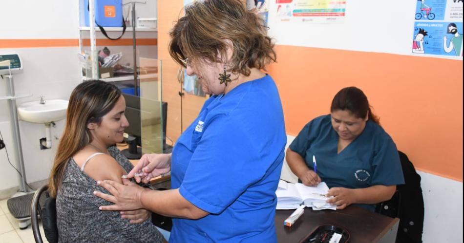 Completan calendarios con la aplicacioacuten de vacunas a embarazadas