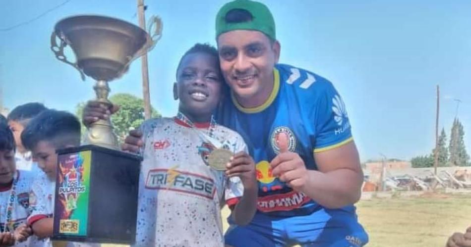 ACOMPAÑAMIENTO Bustamante apoya a Leo en lo que m�s le gusta