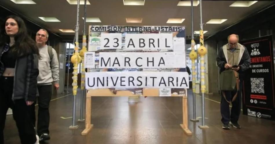 Universidades privadas se suman a la convocatoria en defensa de la Educacioacuten Puacuteblica