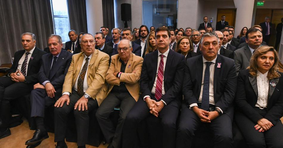 Ministros provinciales destacaron los anuncios y la conduccioacuten poliacutetica de Zamora en un momento criacutetico del paiacutes