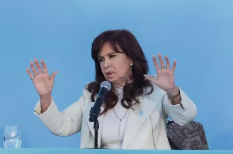 Cristina Kirchner cuestionoacute la Ley Oacutemnibus antes del debate en Diputados- Incoherente