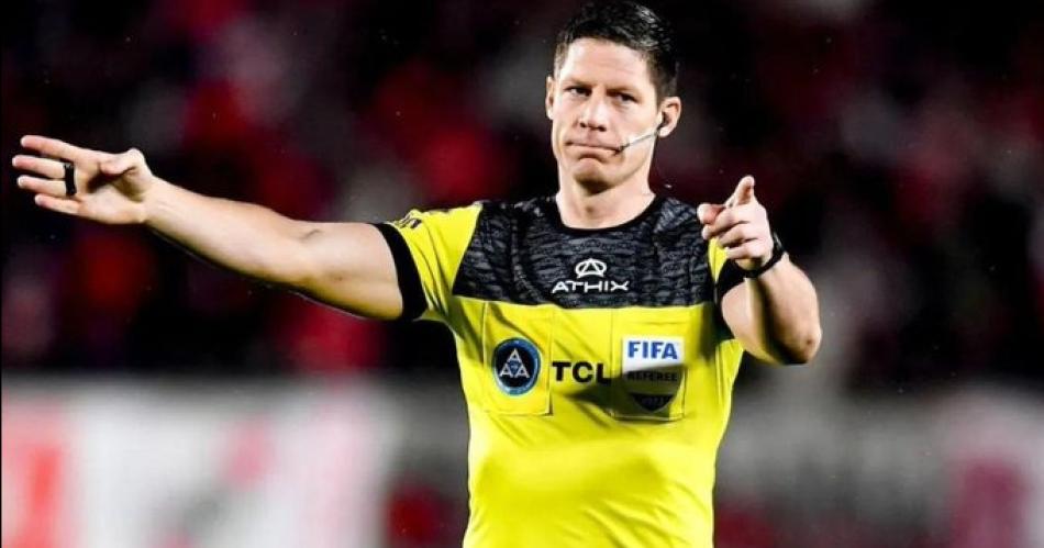 Ramiacuterez el aacuterbitro para la final del domingo