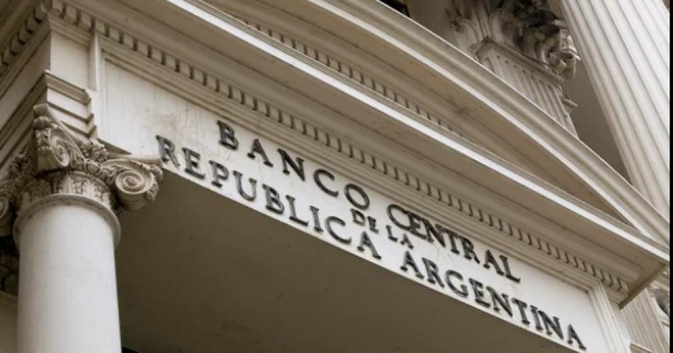 El Banco Central volvioacute a bajar la tasa de intereacutes y la ubicoacute en 50-en-porciento-