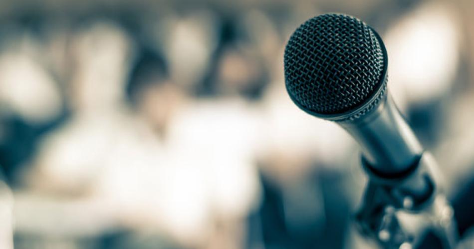 El saacutebado inicia un nuevo taller de oratoria