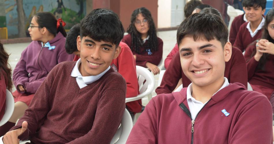 EMOTIVO ACTO EN EL COLEGIO FRANCISCANAS