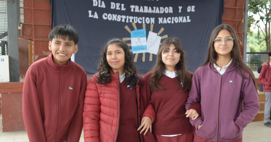 EMOTIVO ACTO EN EL COLEGIO FRANCISCANAS