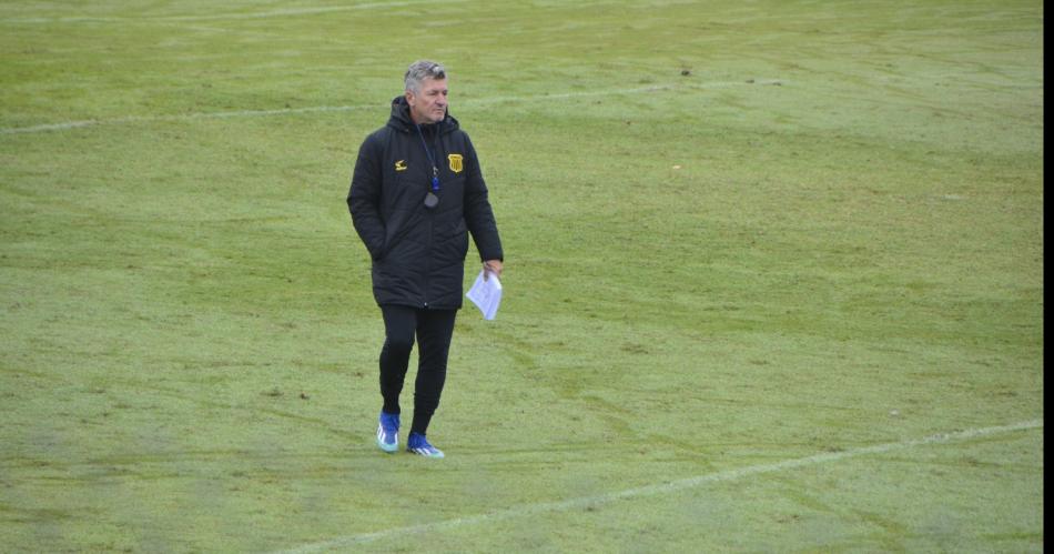 Mario Sciaqua puso en marcha su ciclo en Mitre