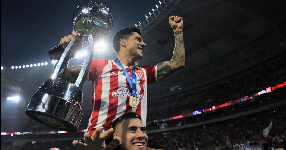 Enzo Peacuterez- La gente tiene que disfrutar esto