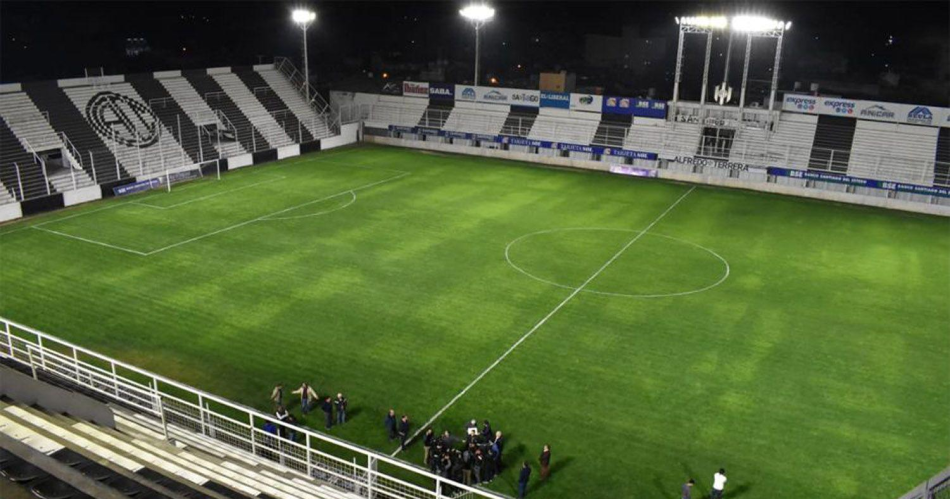 Central Coacuterdoba debuta este saacutebado ante River y recibe a Boca el 195