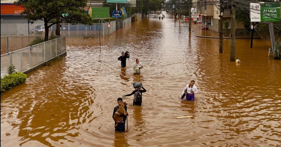 VIDEOS- Brasil padece una de las peores inundaciones de Ameacuterica Latina de los uacuteltimos antildeos