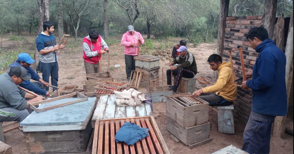 El Inta brindoacute un taller dirigido a los apicultores en Santos Lugares