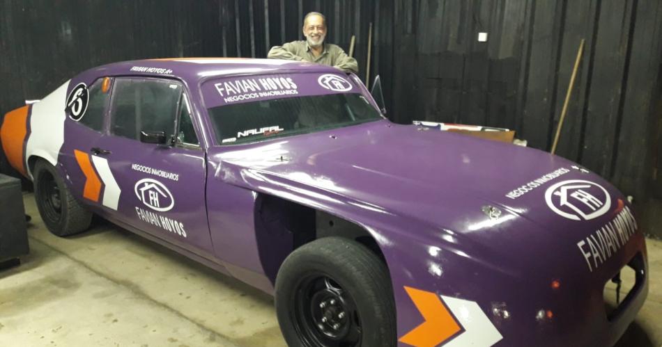 Un piloto santiaguentildeo correraacute con un auto inspirado en el modelo del Flaco Traverso