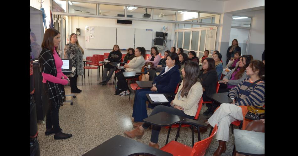 Asicana capacita a mujeres emprendedoras