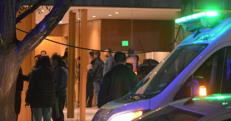 Conmocioacuten en el Centro por la muerte de una mujer en calle Roca