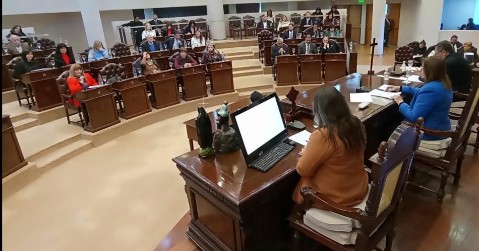 Ponderan implementacioacuten de poliacuteticas puacuteblicas sobre turismo salud viviendas educacioacuten y seguridad en la provincia