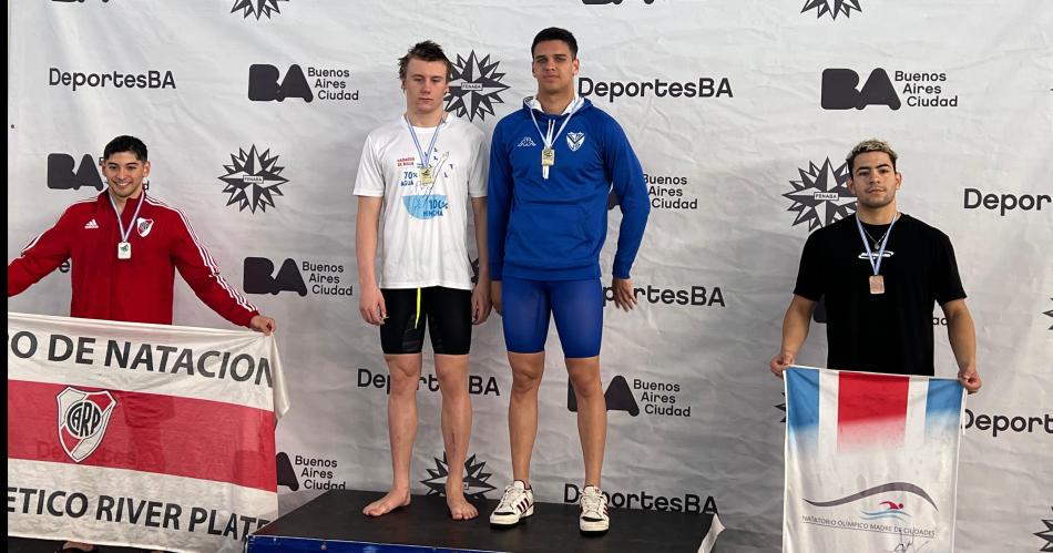 Agustiacuten Rasche se subioacute al podio en el Argentino de Natacioacuten