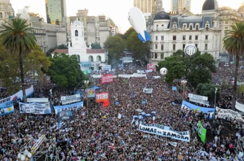 El 51-en-porciento- de los argentinos apoya la Marcha Federal Universitaria