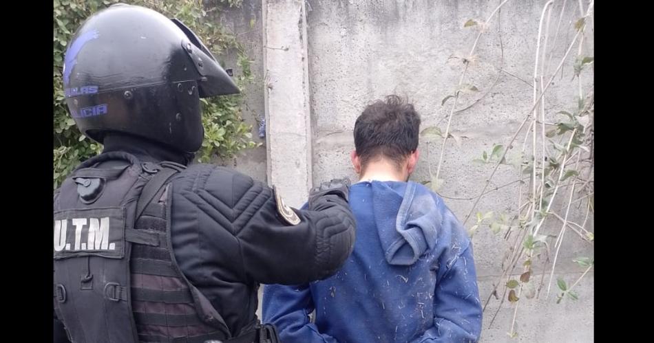 Lo atrapan mientras robaba a una menor y descubren que violaba la prisioacuten domiciliaria