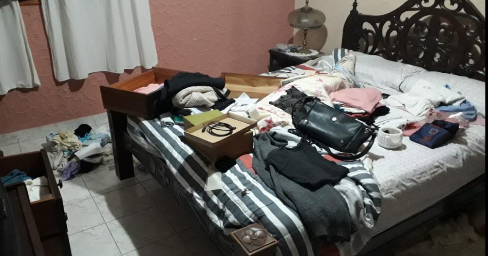 PESADILLA- La víctima anoche era asistida por los médicos recibió golpes y fue abandonada maniatada