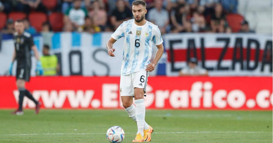 Pezzella evitoacute referirse a su posible regreso a River