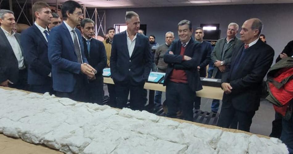 El gobernador Zamora participoacute de la inauguracioacuten de la desmotadora Louis Dreyfus