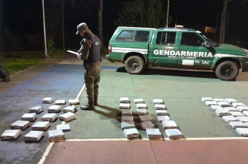 Gendarmeriacutea incautoacute maacutes de 33 kilos de marihuana en Misiones