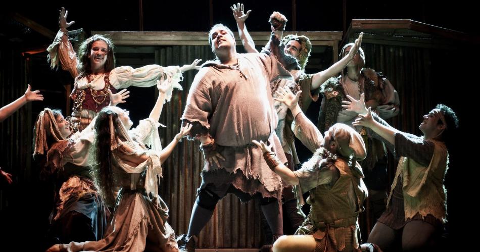 El Jorobado de Pariacutes de Pepe Cibriaacuten Campoy y Aacutengel Mahler en Santiago