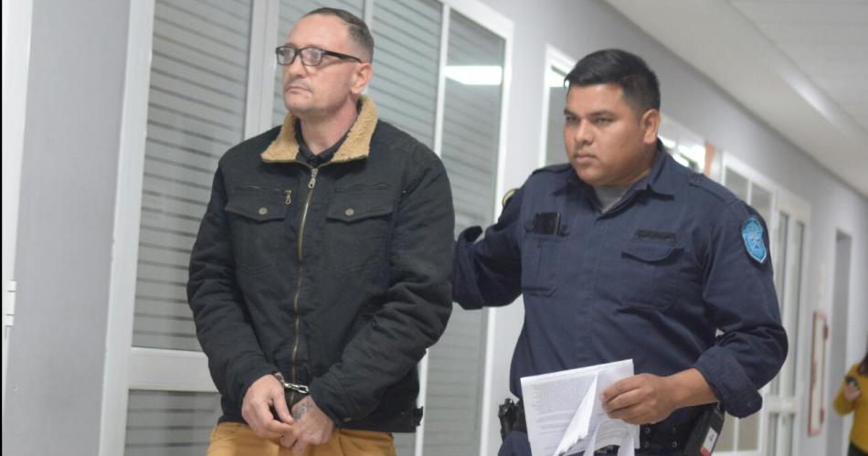 Por odio habriacutea desmayado al ex cuntildeado con un hacha lo rocioacute con nafta y lo quemoacute auacuten con vida