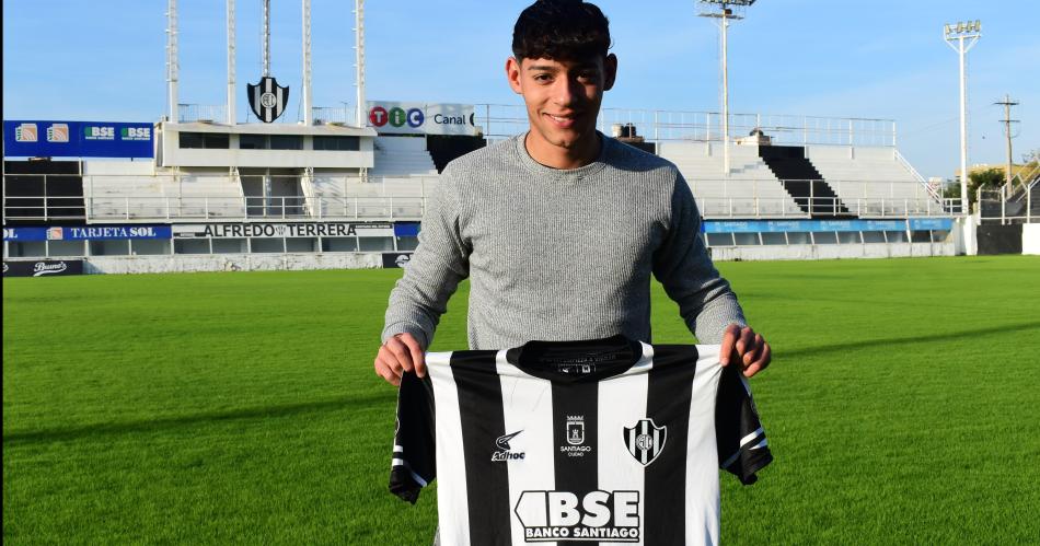 Central sumoacute un defensor que vale una fortuna