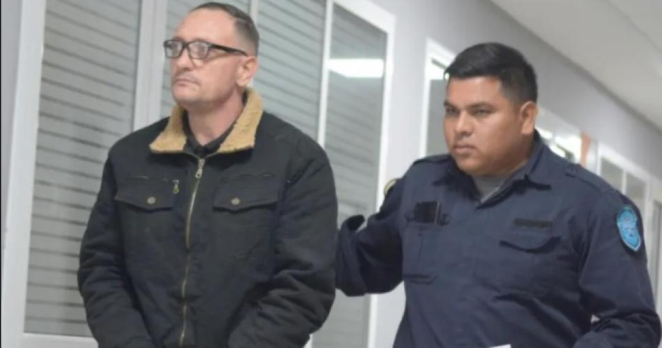 Piden perpetua para el hombre que atacoacute a su excuntildeado y lo quemoacute vivo