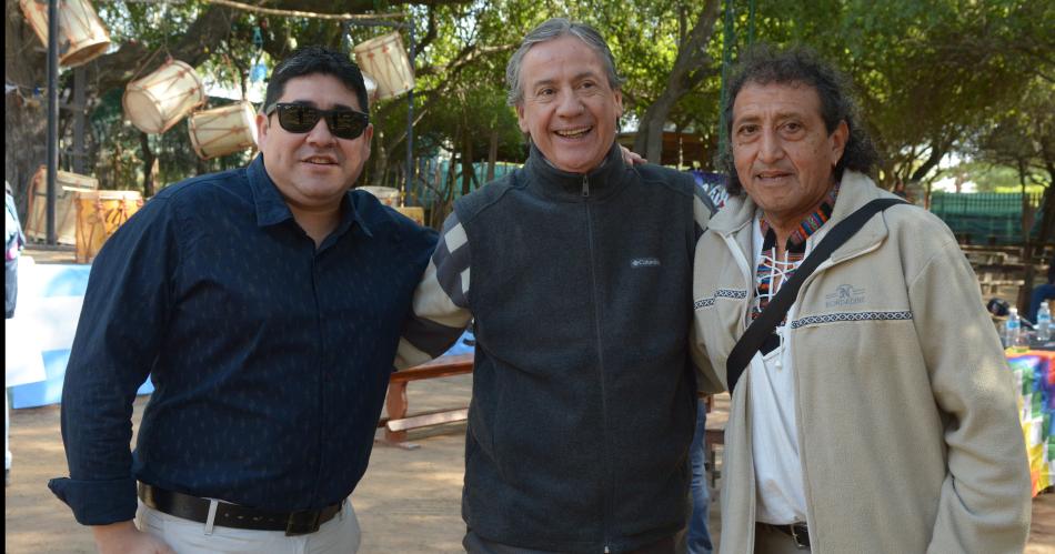 BOMBOS PATIO DEL INDIO FROILAacuteN Y GUISO