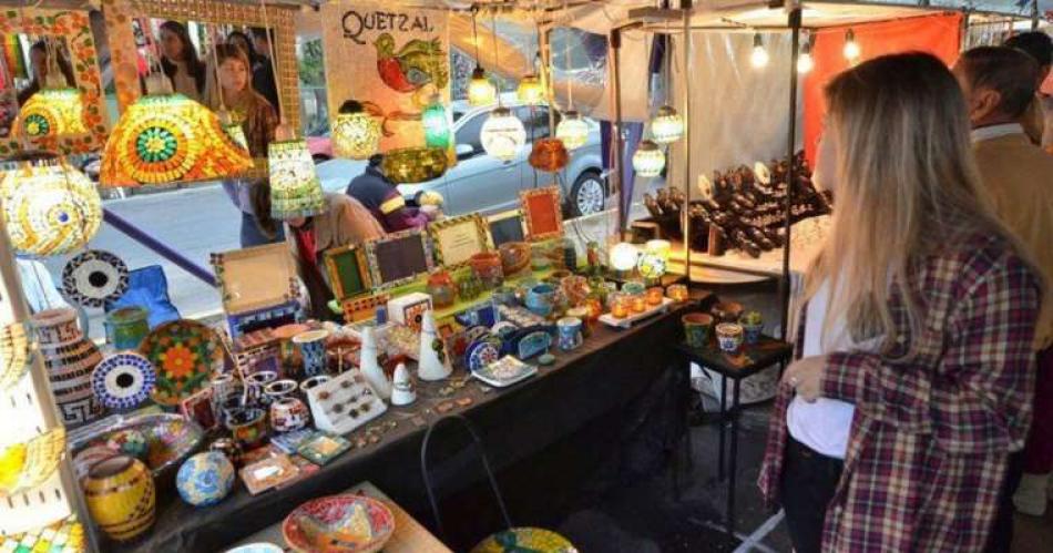 Organizan una feria de emprendedores docentes y particulares