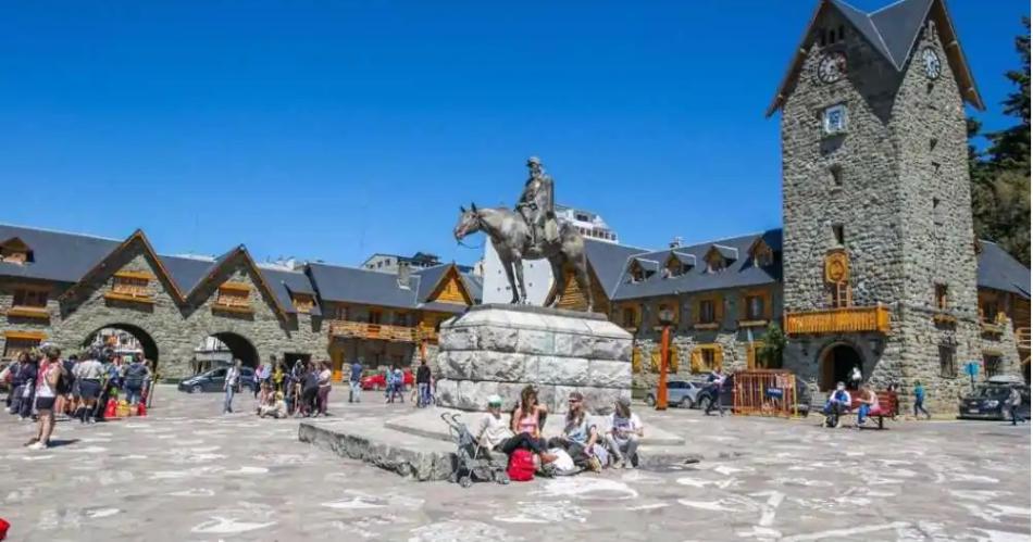 Alertan sobre crisis sin precedentes en turismo por el ajuste de la Nacioacuten