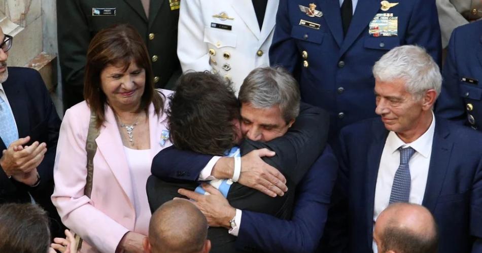 Advierten que el modelo de Milei y Caputo se tambalea