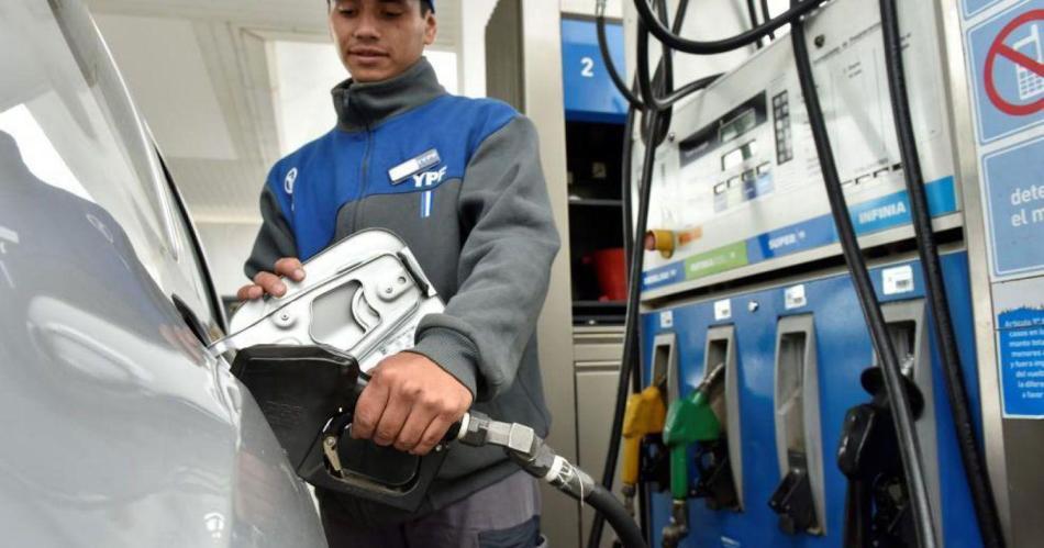 Petroleras subieron precios de combustibles 3-en-porciento- promedio