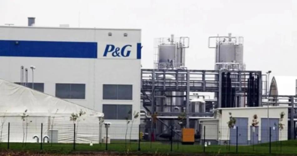 Multinacionales se van del paiacutes y las compran capitales argentinos