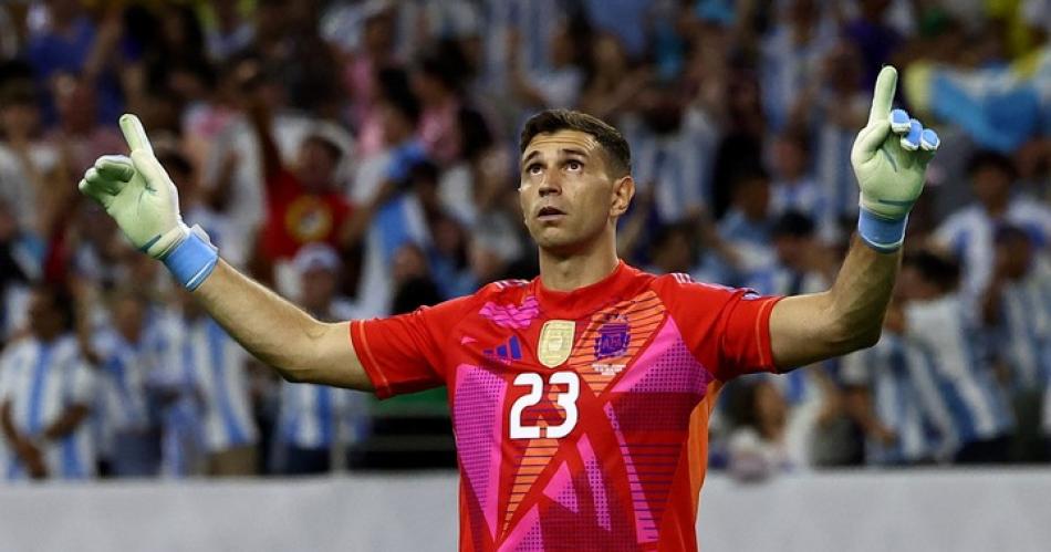 VIDEO Dibu heroico- reviviacute la infartante tanda de penales en la que Argentina vencioacute a Ecuador