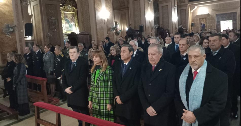 El gobernador Zamora encabezoacute el acto central por la Independencia