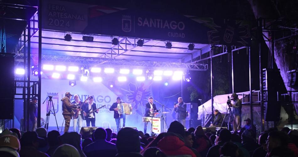 Los espectaacuteculos musicales continuaraacuten el fin de semana en la Feria Artesanal